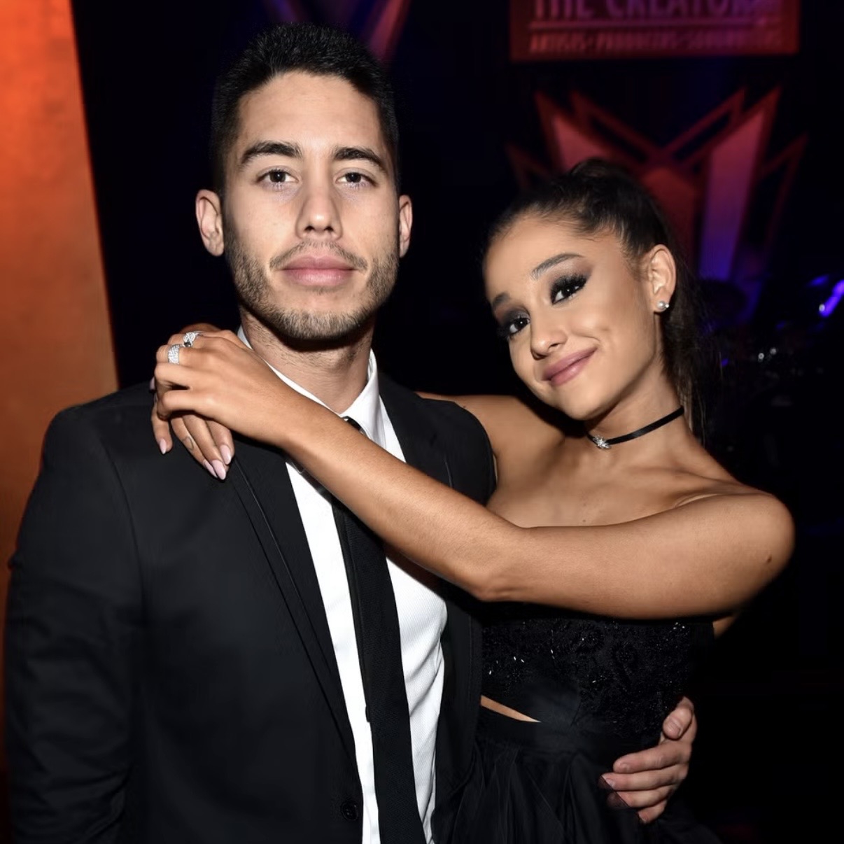 Ariana Grande Ubah Lirik &ldquo;Thank U, Next&rdquo; dan Picu Rumor Pernikahan dengan Ricky &Aacute;lvarez