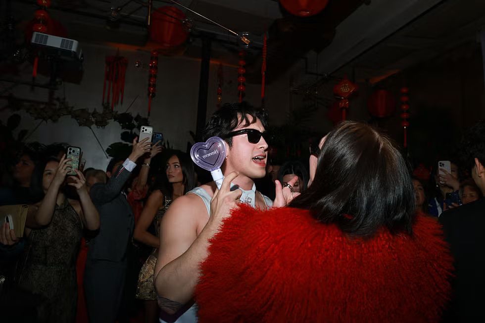 Hudson Williams di Perayaan Ulang Tahunnya yang Meriah