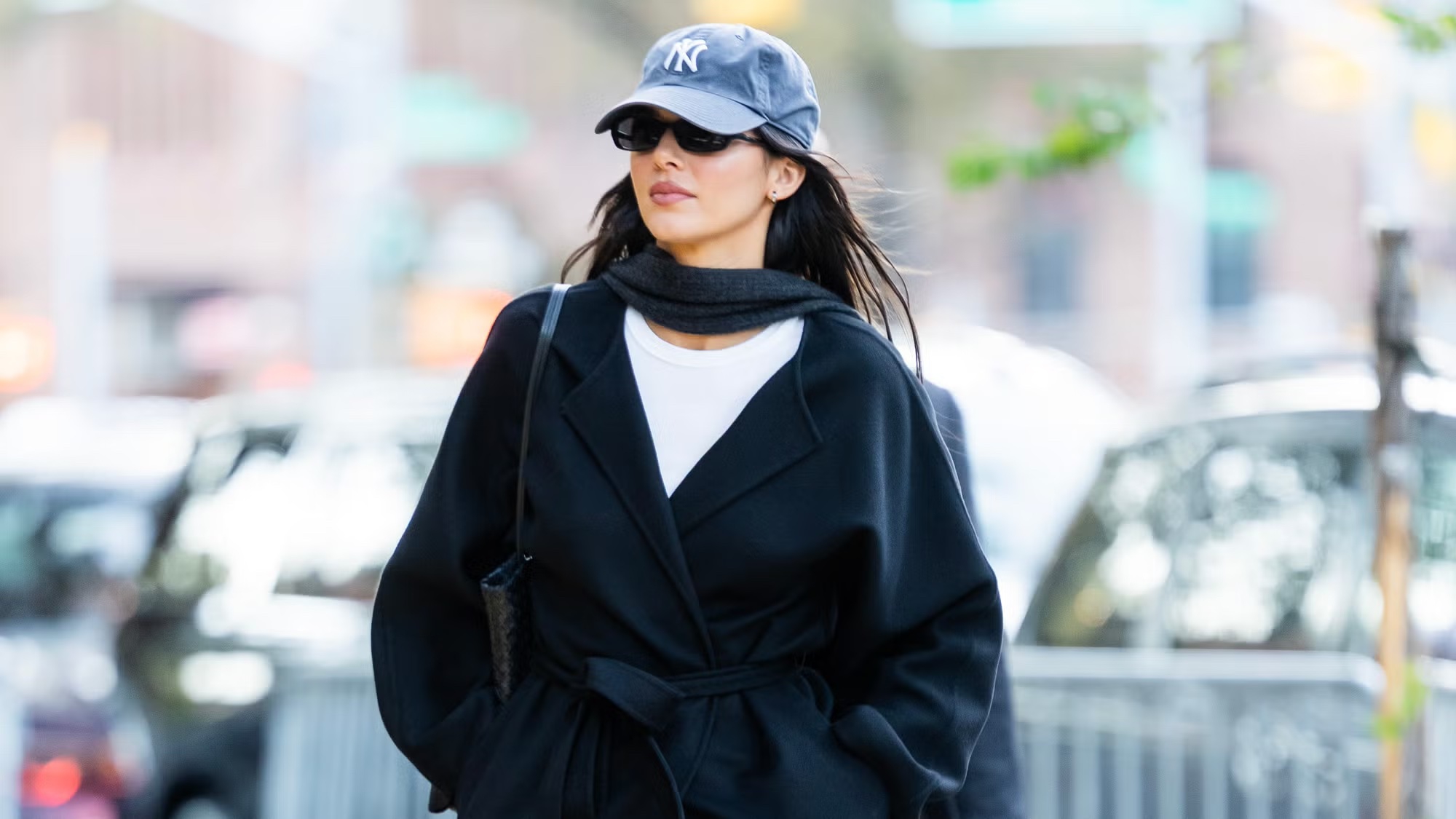 Kendall Jenner Membuat Gaya Berbusana Low-Profile Terlihat Begitu Keren