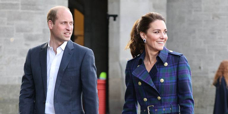Duke dan Duchess of Cambridge "Mempertimbangkan Langkah Windsor" untuk Lebih Dekat dengan Ratu