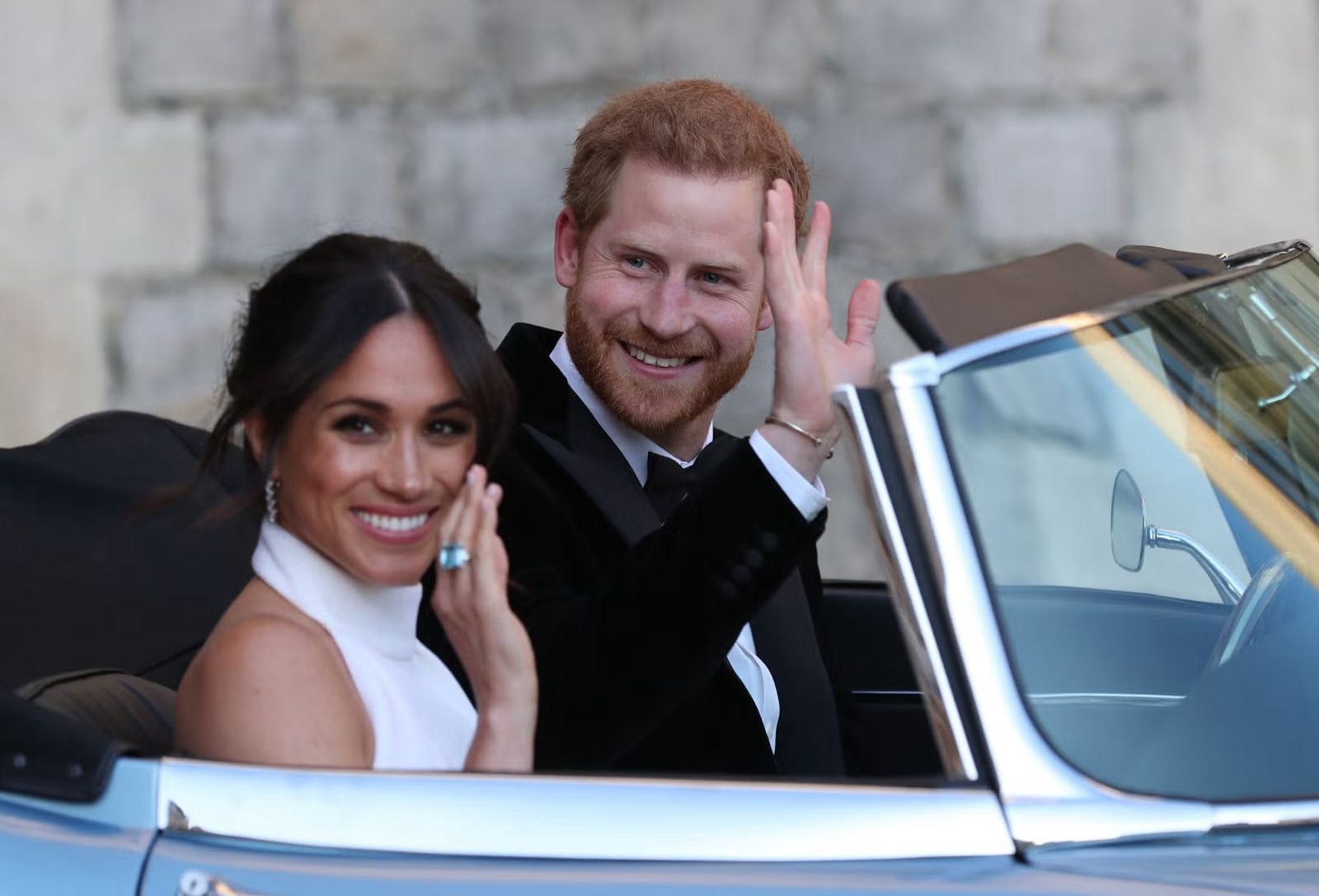 Duchess Meghan Bagikan Foto-Foto yang Belum Pernah Dilihat Sebelumnya dari Pernikahan Kerajaannya dengan Pangeran Harry