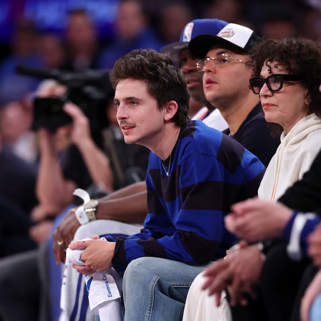 Timoth&eacute;e Chalamet Memilih NY Knicks Daripada Met Gala