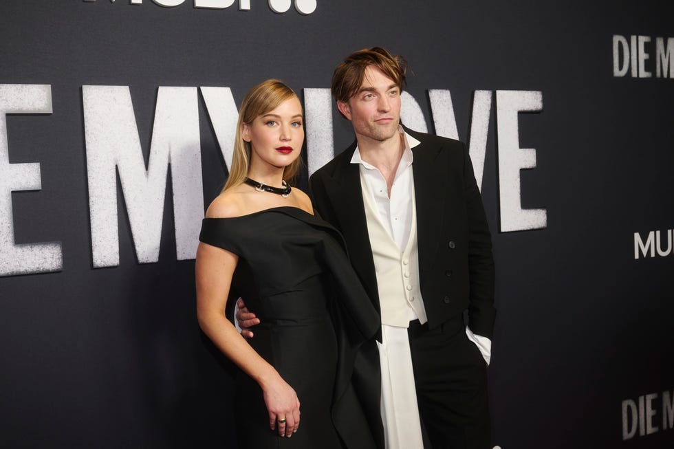 Jennifer Lawrence Ungkap Alasan Nyaman Bekerja dengan Robert Pattison di 