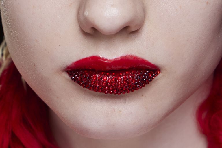 Lipstik Merah
