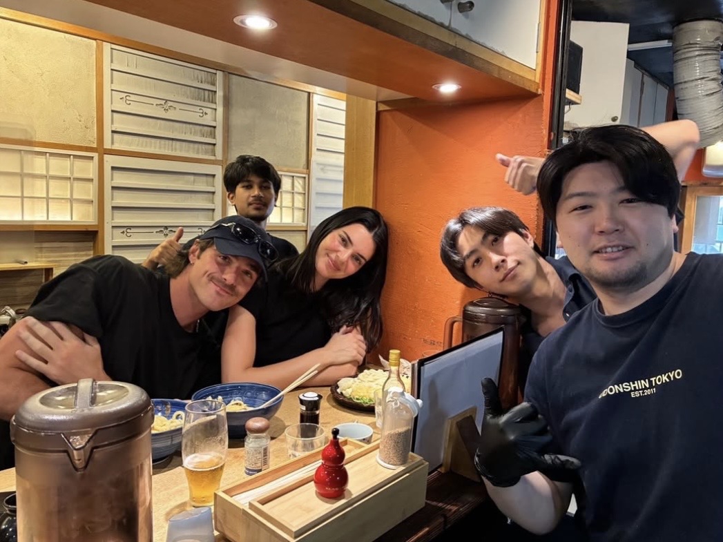 Kendall Jenner & Jacob Elordi Habiskan Waktu Bersama di Jepang Lewat Kencan Udon yang Santai