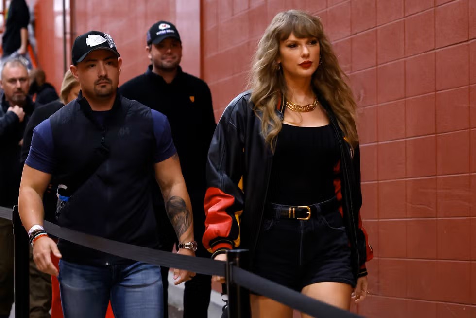 Ini Alasan Taylor Swift Meminimalisir Sorotan Publik di Pertandingan NFL Travis Kelce