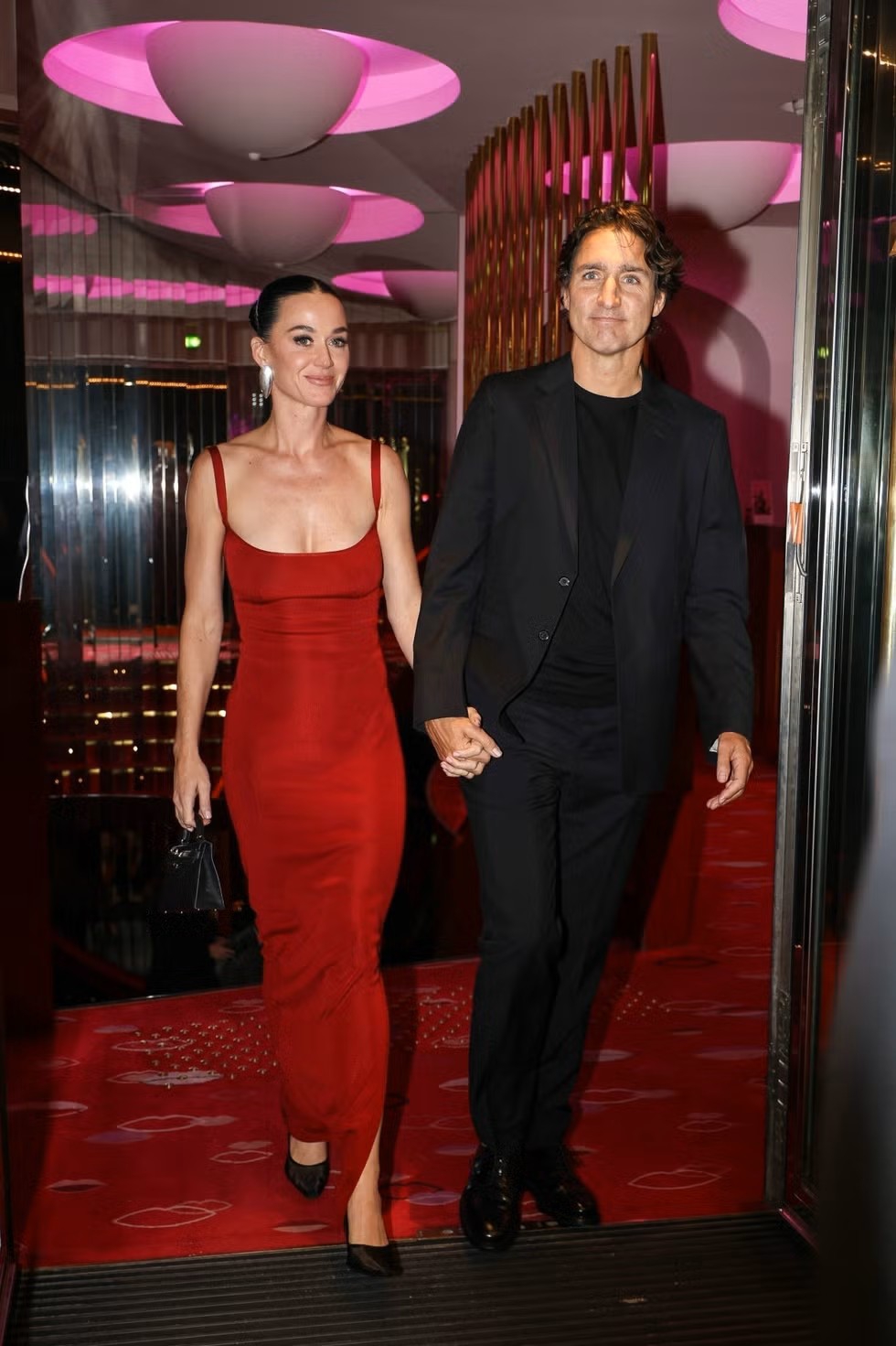 Katy Perry dan Justin Trudeau Membawa Romansa Mereka ke Tokyo saat Menonton Sumo