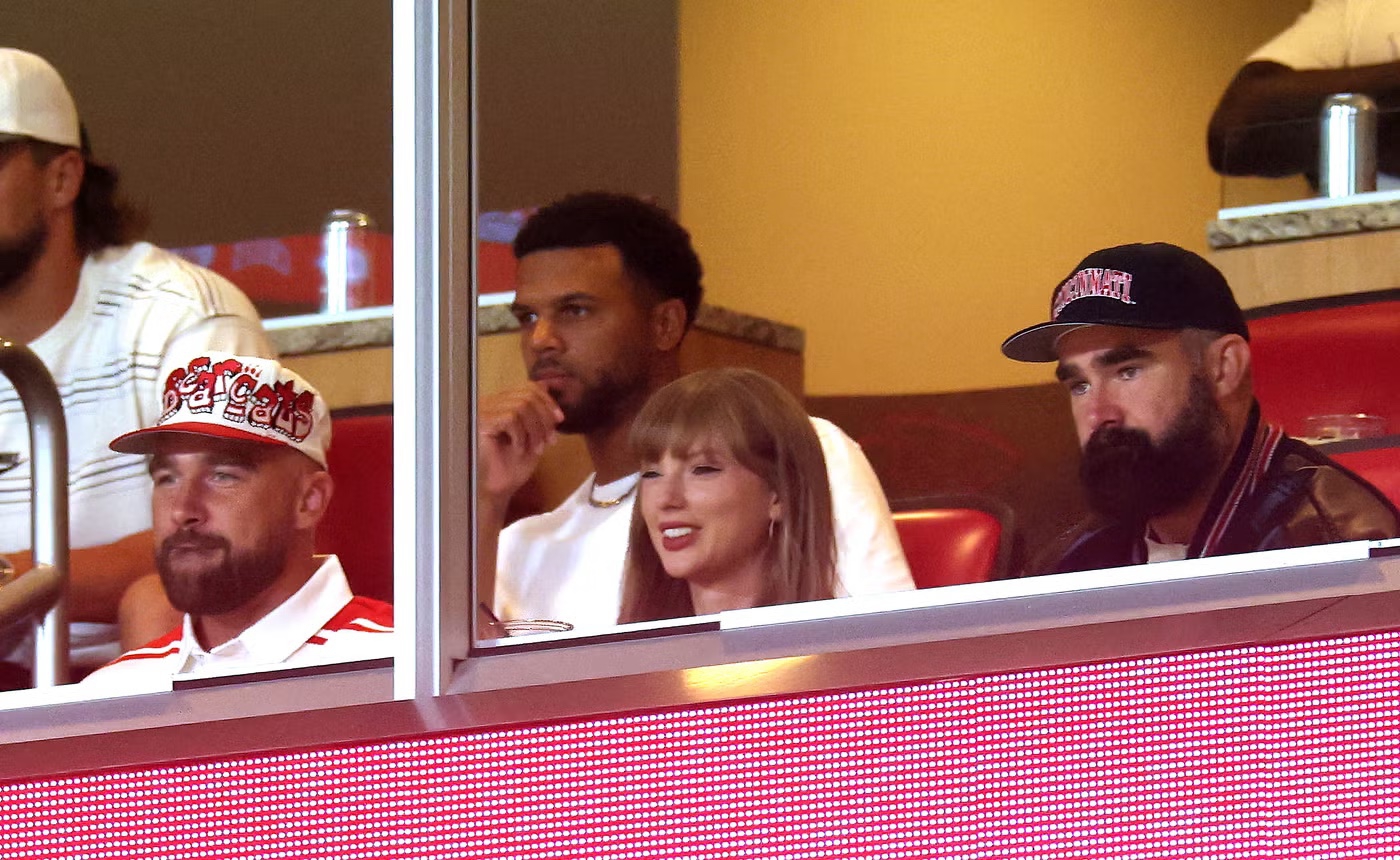 Jason Kelce Ungkap Perubahan Besar dalam Hidupnya Sejak Taylor Swift Jadi Bagian Keluarga