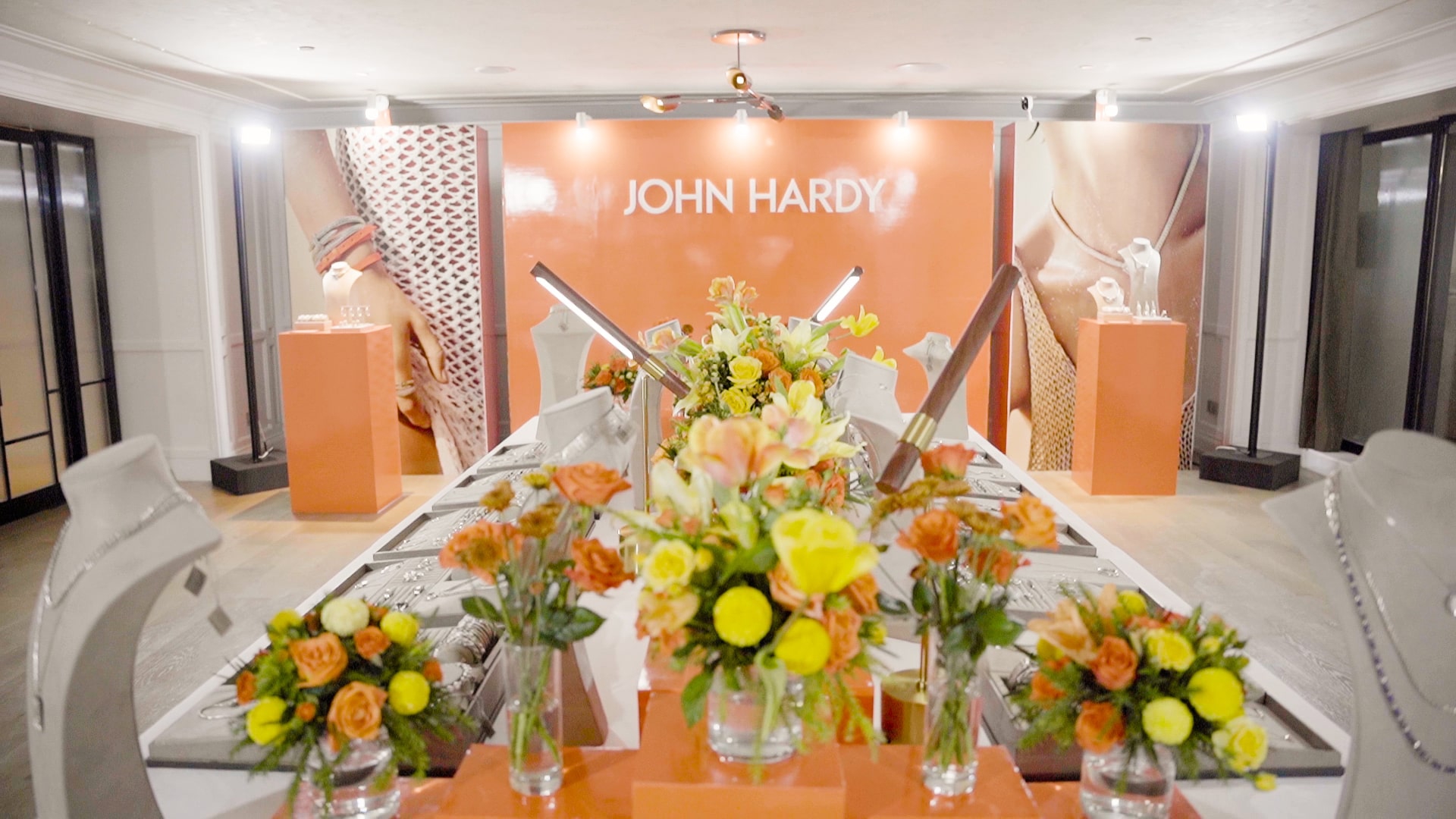 Melihat Koleksi Musim Semi 2024 John Hardy di Jakarta