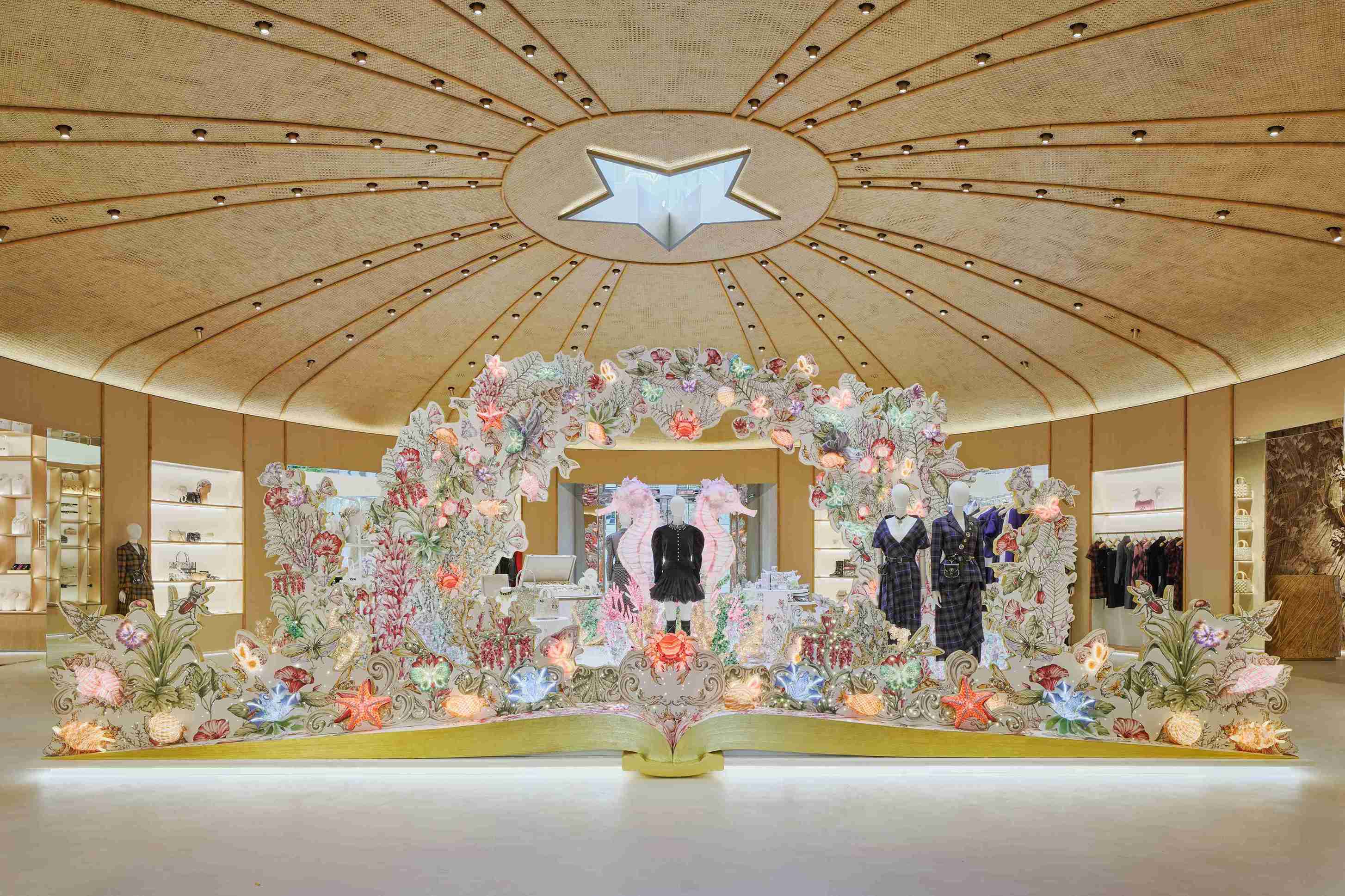 Dior Gold House Hadir Perdana di Bangkok