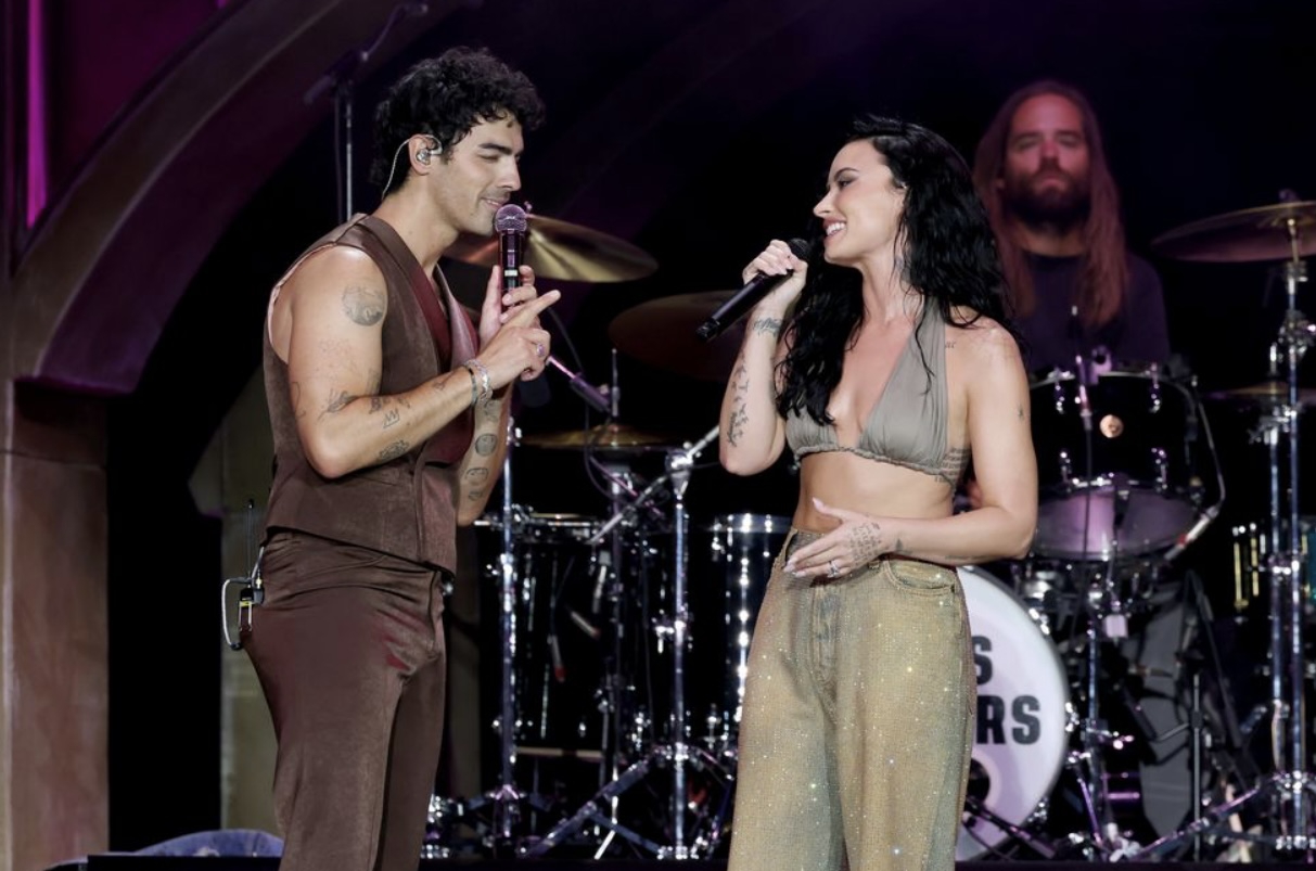 Duet Kejutan Joe Jonas dan Demi Lovato yang Penuh Nostalgia