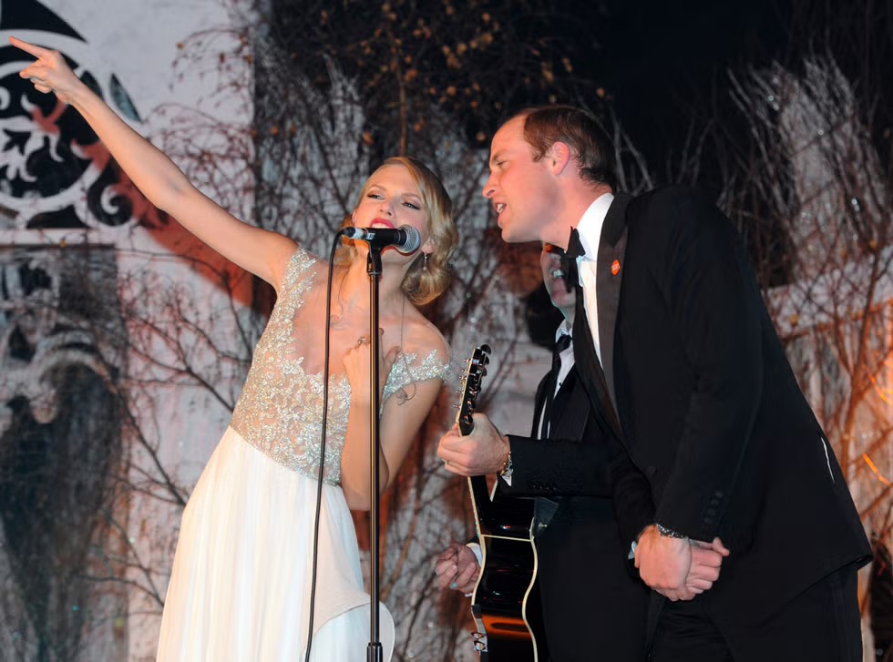 Pangeran William Angkat Suara soal Foto Terkenalnya bersama Taylor Swift dan Travis Kelce