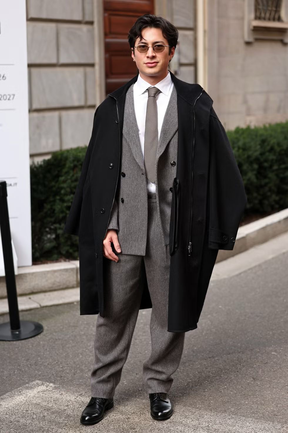 Hudson Williams dengan tampilan baru nya