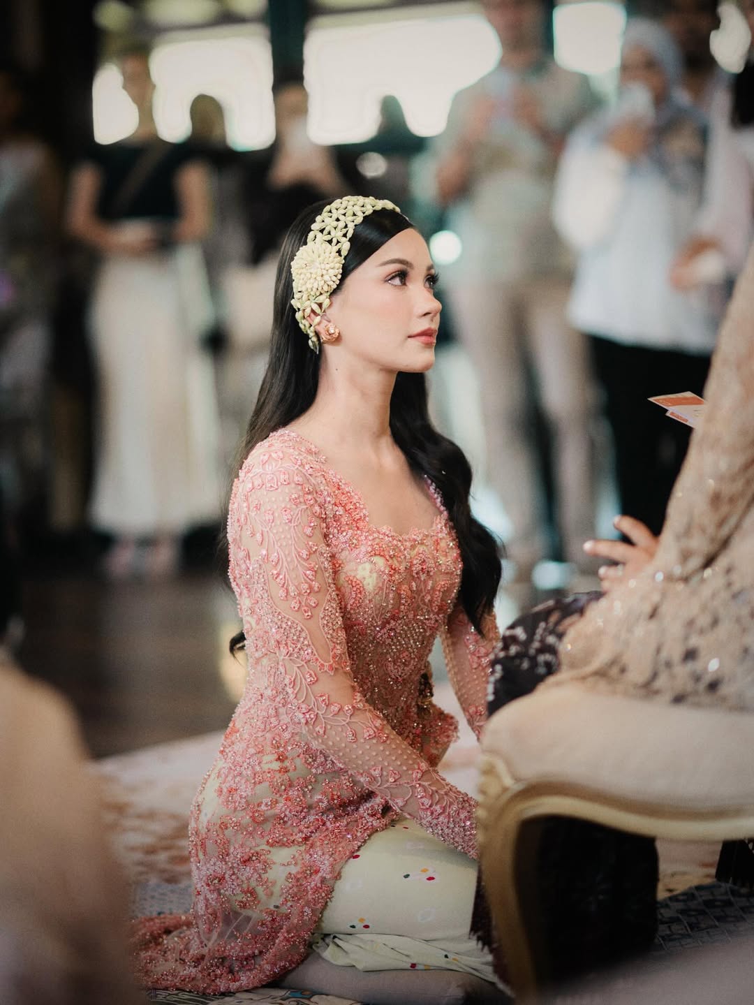 Intip Sosok Desainer di Balik Kebaya dan Baju Pengajian Alyssa Daguise
