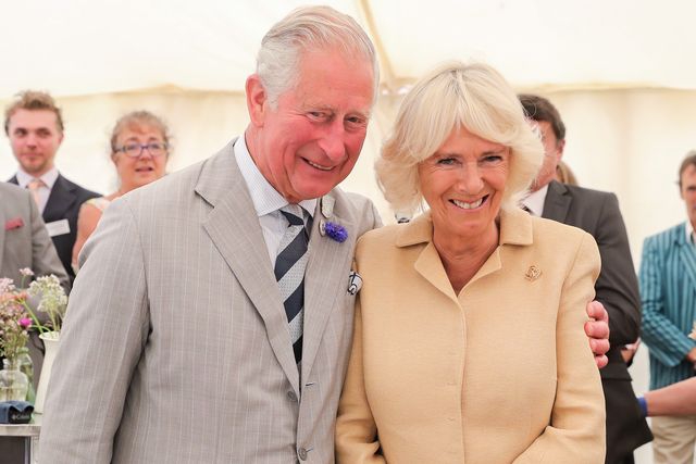 Akhirnya Pangeran Charles dan Camilla Telah Menerima Vaksin Covid-19