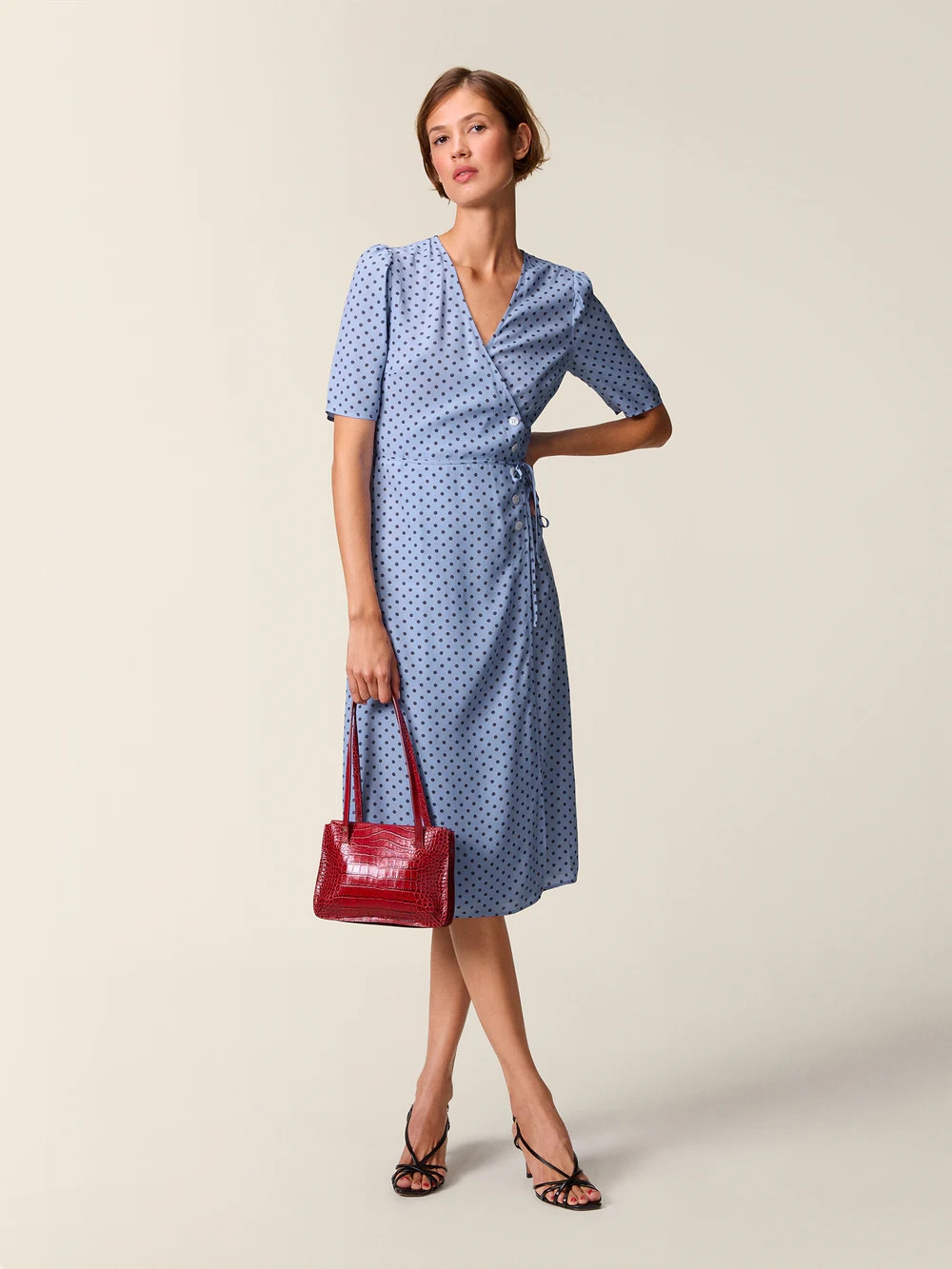 Pakaian Semi Formal Wanita