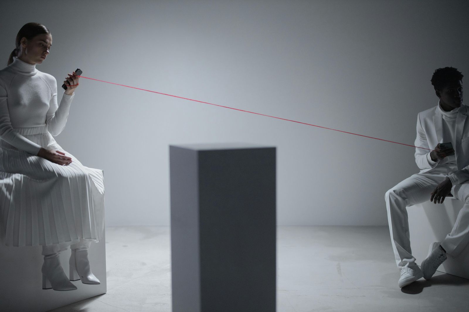 Menata Ulang Arti Mencintai di Era Modern