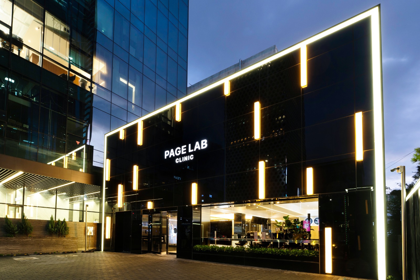 Page Lab Clinic Membuka Pintu Kecantikan Korea di Surabaya