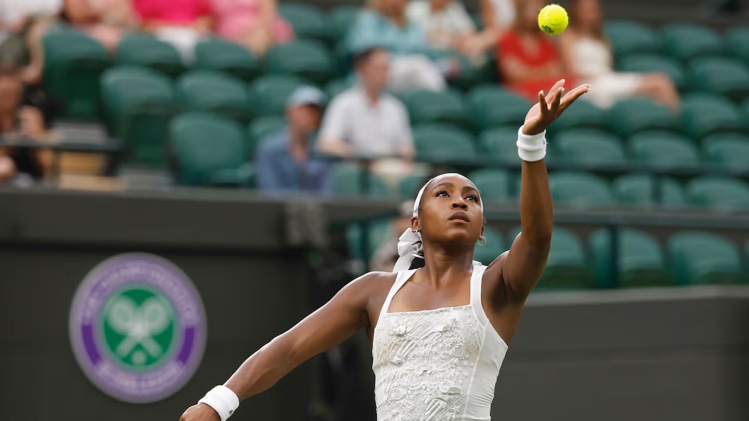 Ketika Lapangan Tennis Menjadi Karpet Merah