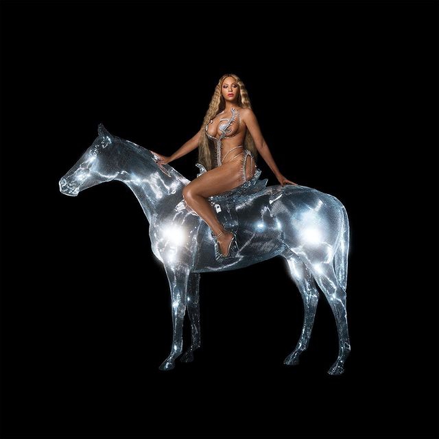 Beyoncé Berpose di Atas Kuda Hologram untuk Sampul Album Renaissance Miliknya