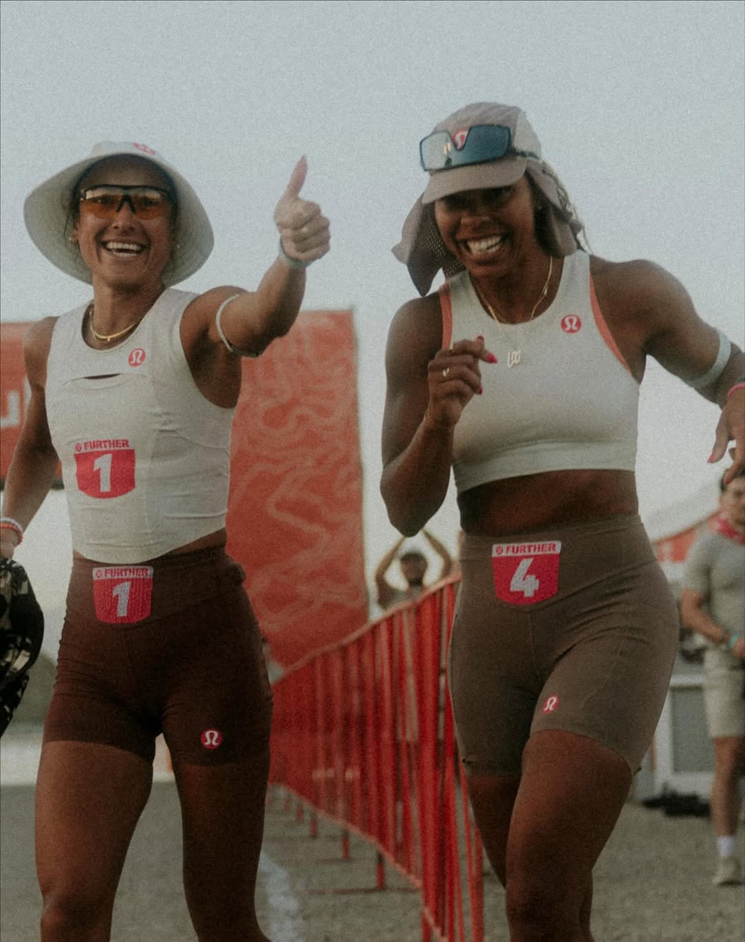 8 Outfit Jogging Wanita yang Nyaman, Stylish, dan Praktis