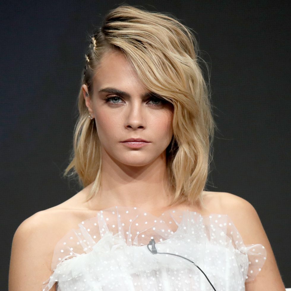 Cara Delevingne Mengaku "Ingin Bunuh Diri" Ketika Harus Memahami dan Menerima Seksualitasnya