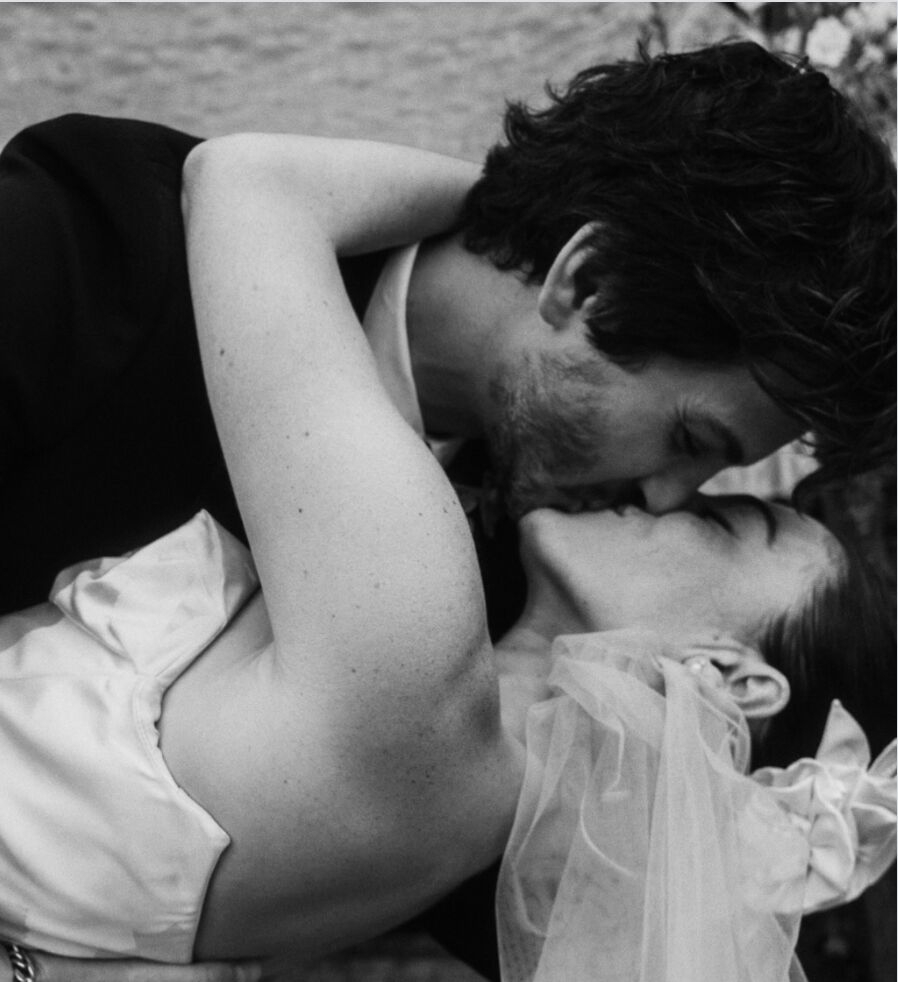 Logan Lerman dan Analuisa Corrigan Bagikan Foto-Foto Pernikahan Mereka yang Penuh Romansa