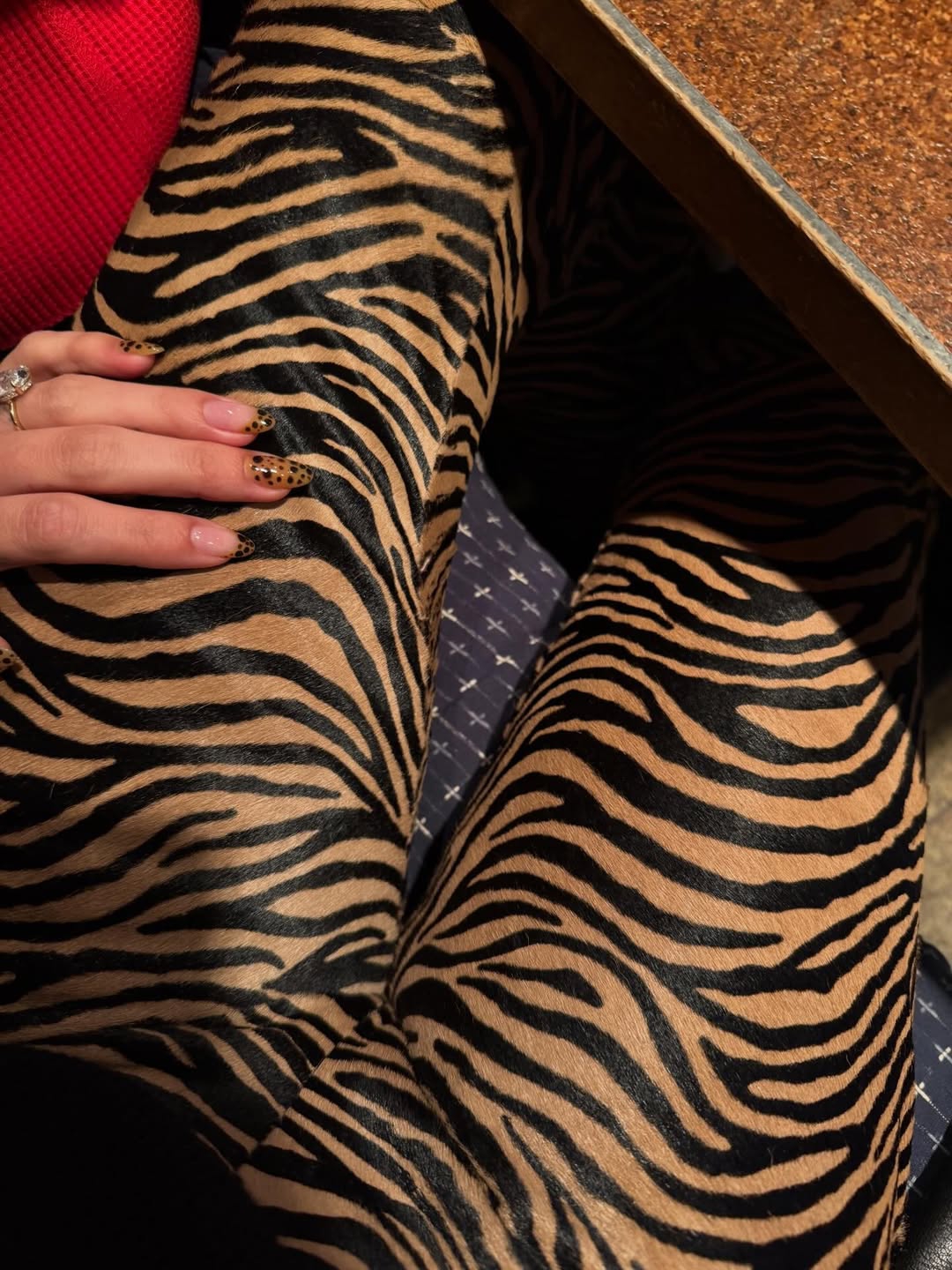 Manikur Speckled French a la Hailey Bieber