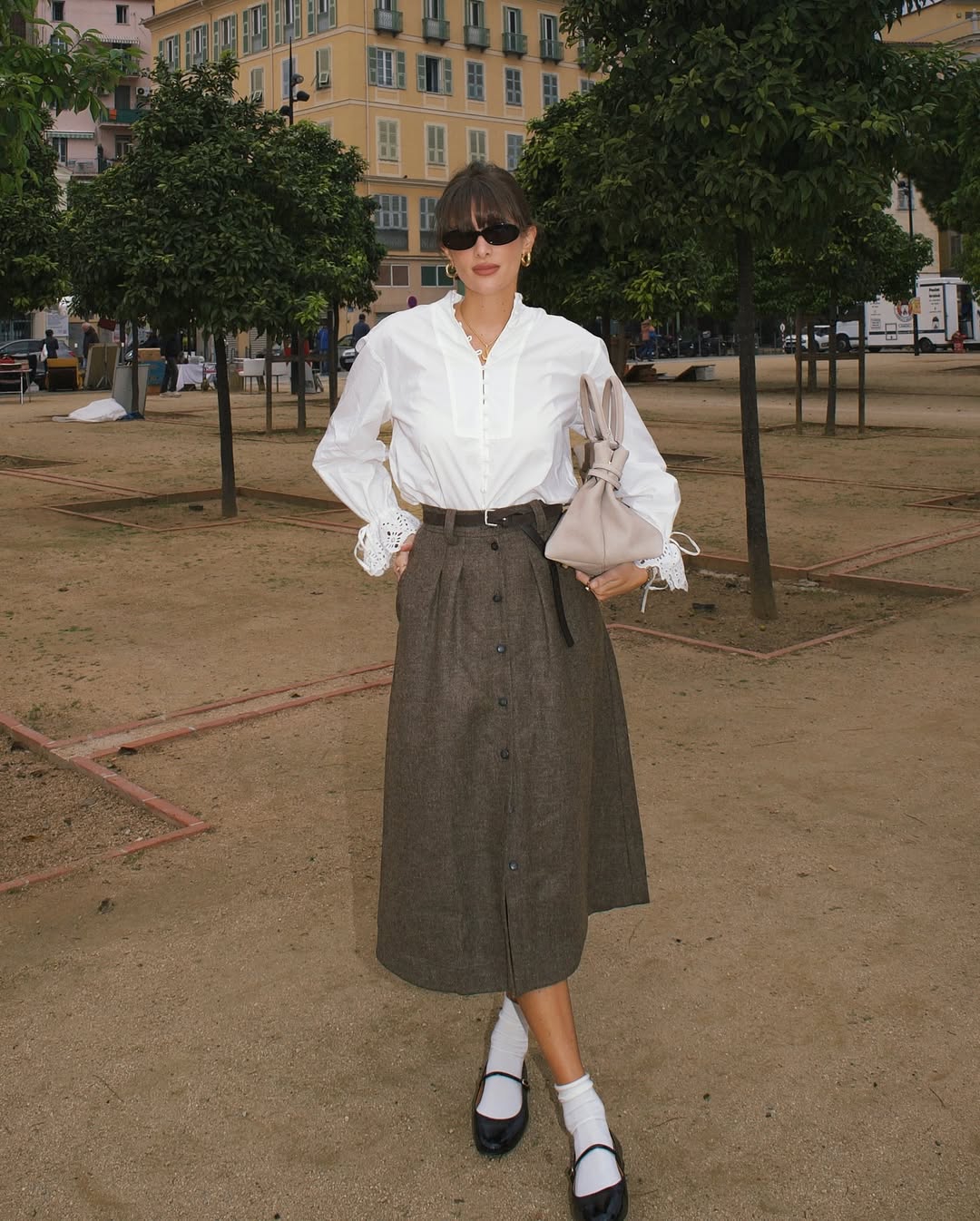 Pakaian Semi Formal Wanita