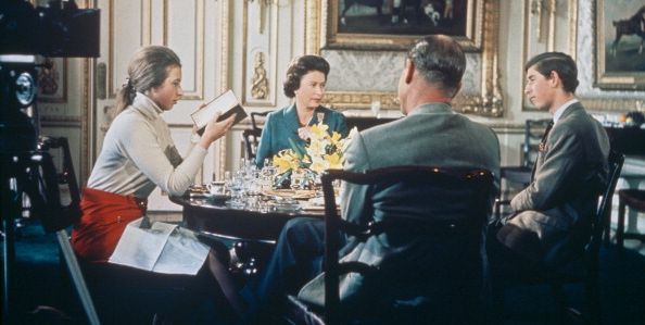 Menyusul Kesuksesan Serial The Crown, Sebuah Film Dokumenter Mengenai Keluarga Kerajaan Kembali Muncul Setelah Sebelumnya Dilarang