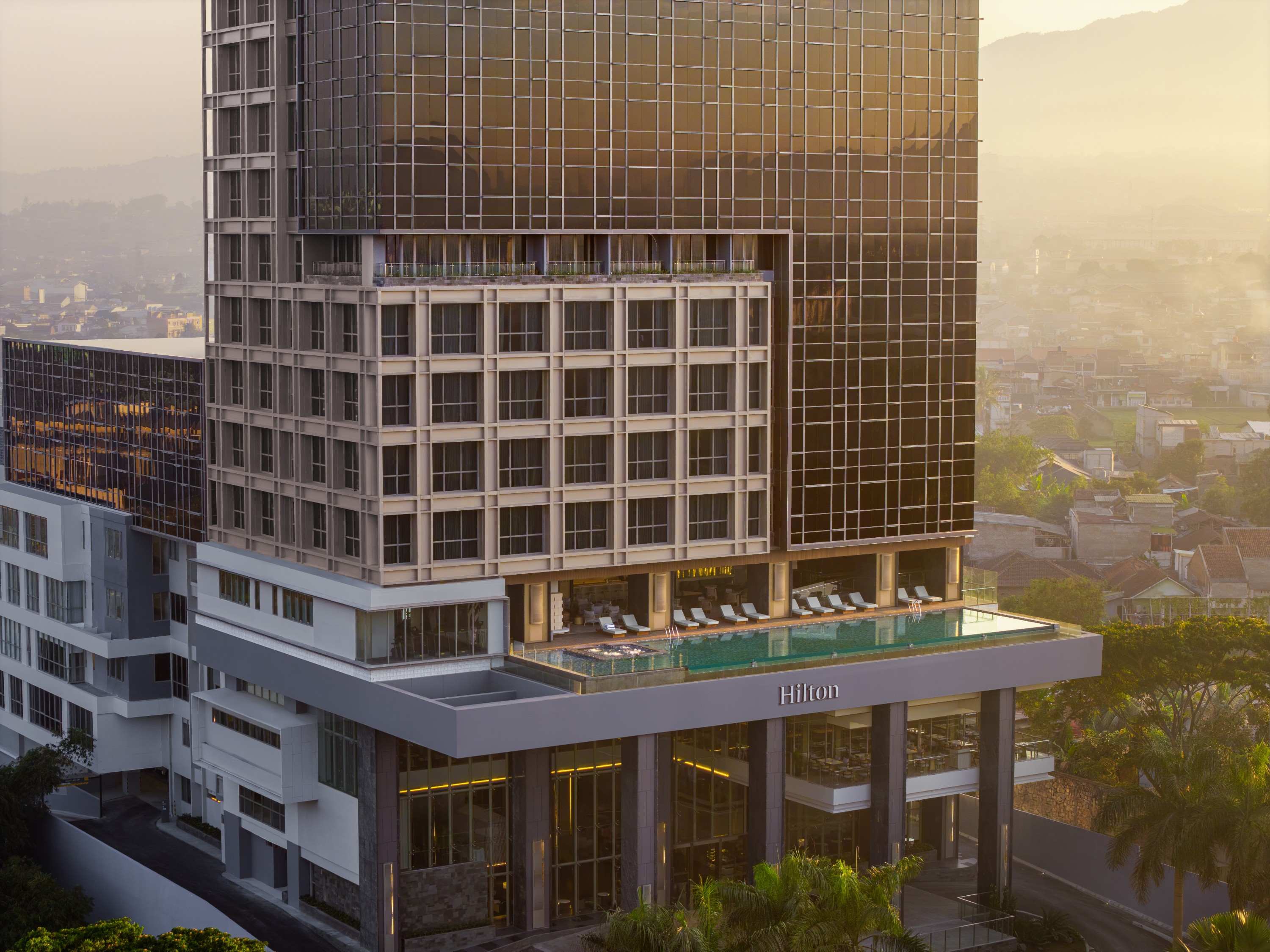 Hilton Resmi Buka Hotel Flagship Ketiga di Padalarang Bandung
