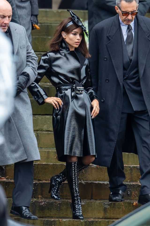 Zoë Kravitz Tampil Dengan Balutan Kulit Sebagai Selina Kyle Alias Catwoman