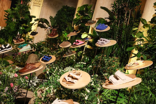 Birkenstock Menghelat Ekshibisi Impresif di Kota New York