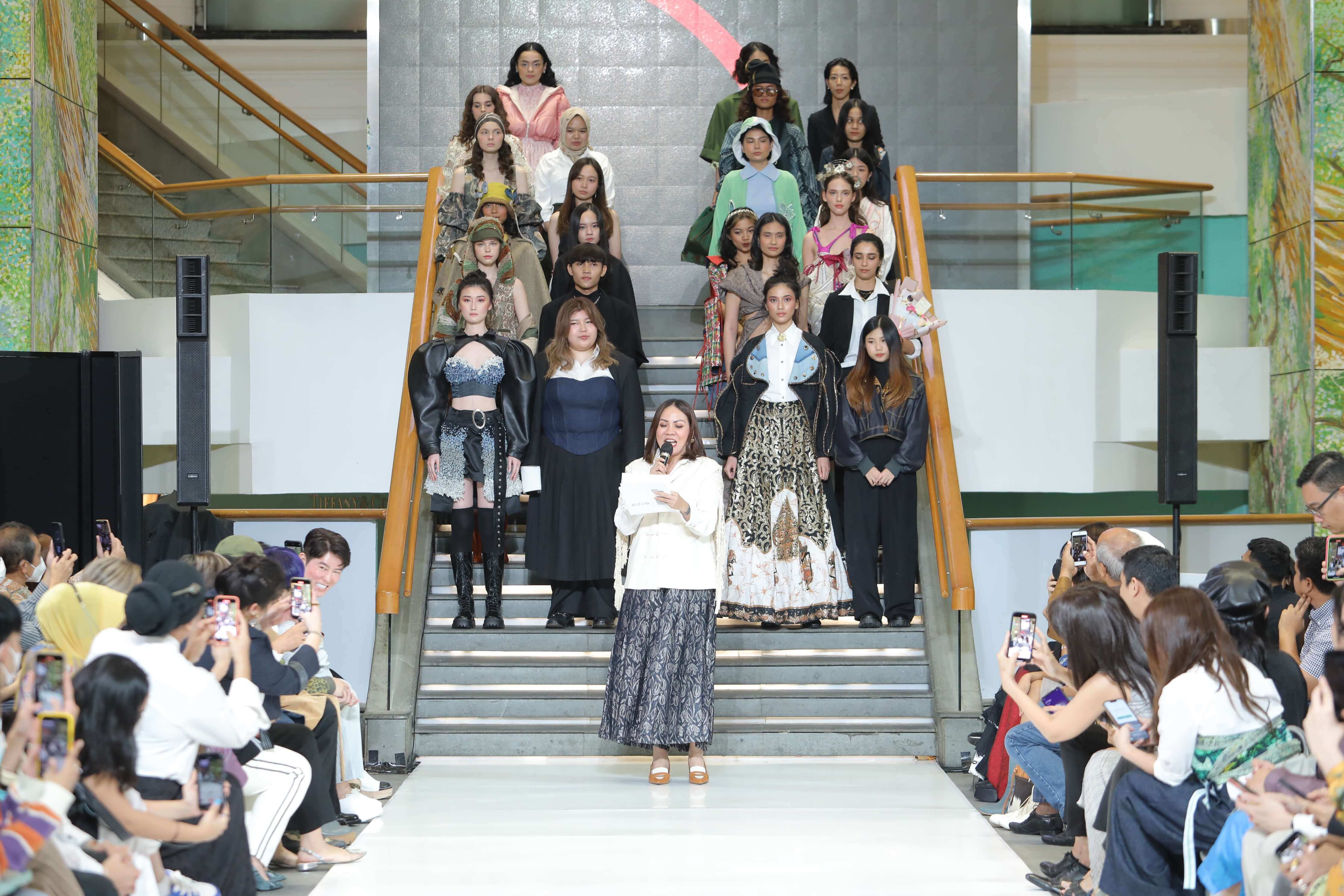 Kemeriahan Show Final Asia NewGen Fashion Award (ANFA) 2022/2023 yang Berkonsep Sustainability