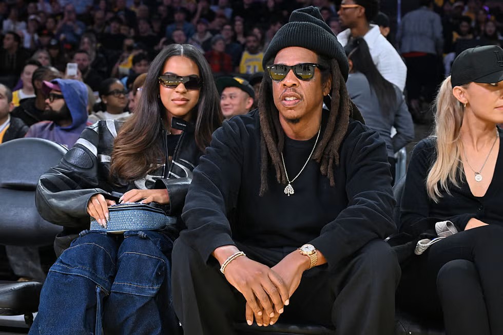 Blue Ivy Jadi Remaja Terkeren Saat Menonton Lakers Bersama Jay-Z