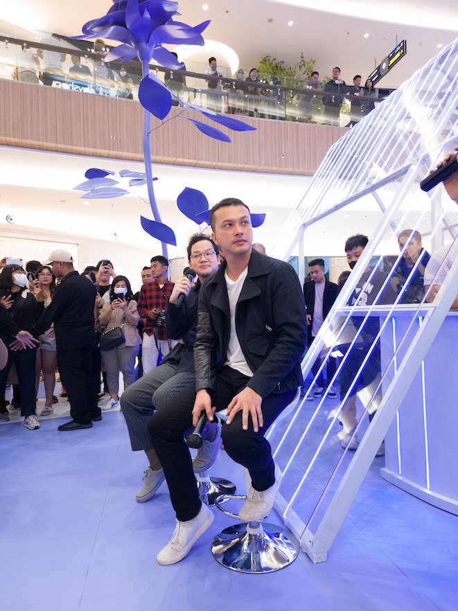 Keseruan Acara Oppo Find N2 Flip bersama Nicholas Saputra di Surabaya