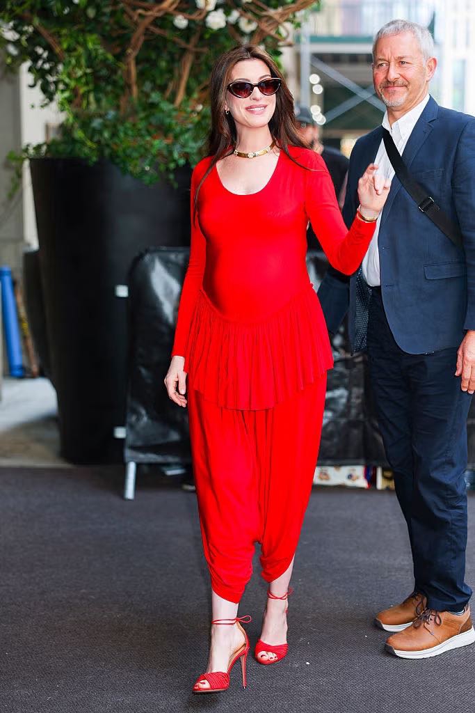 Anne Hathaway_01