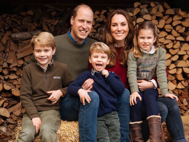 Senyum Pangeran William, Kate Middleton, dan Anak-Anaknya dalam Potret Liburan Terbaru