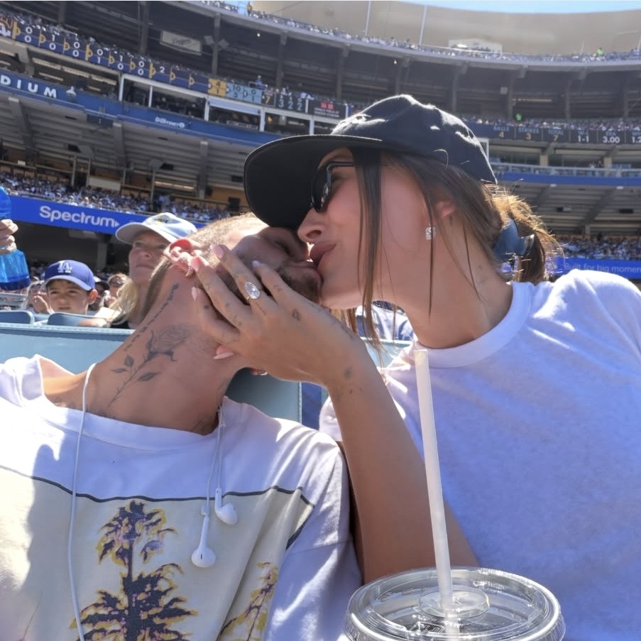 Justin Bieber Bagikan Momen Manis Bersama Hailey Saat Kencan di Pertandingan Dodgers