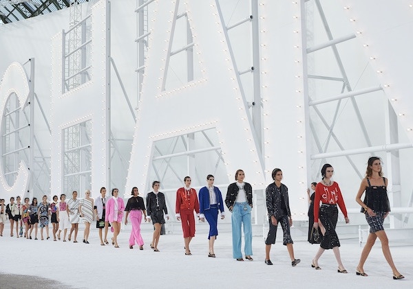 Film, Aktris, dan Warna Vibran di Koleksi Chanel Spring/Summer 2021