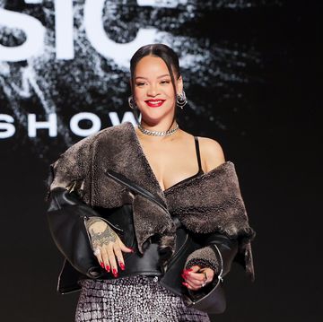 Rihanna Membagikan Sebuah Foto Menggemaskan Reaksi Bayi Laki-lakinya yang Tidak Menghadiri Oscar