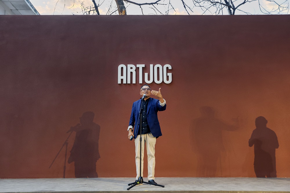 Melihat Panggung Pembukaan Hingga Karya Seni Terkurasi di Artjog 2025