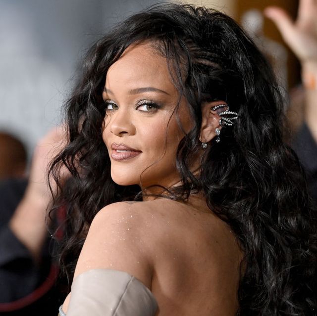 Kabar Terbaru Tentang Album Baru Rihanna Menjelang Penampilannya di Super Bowl