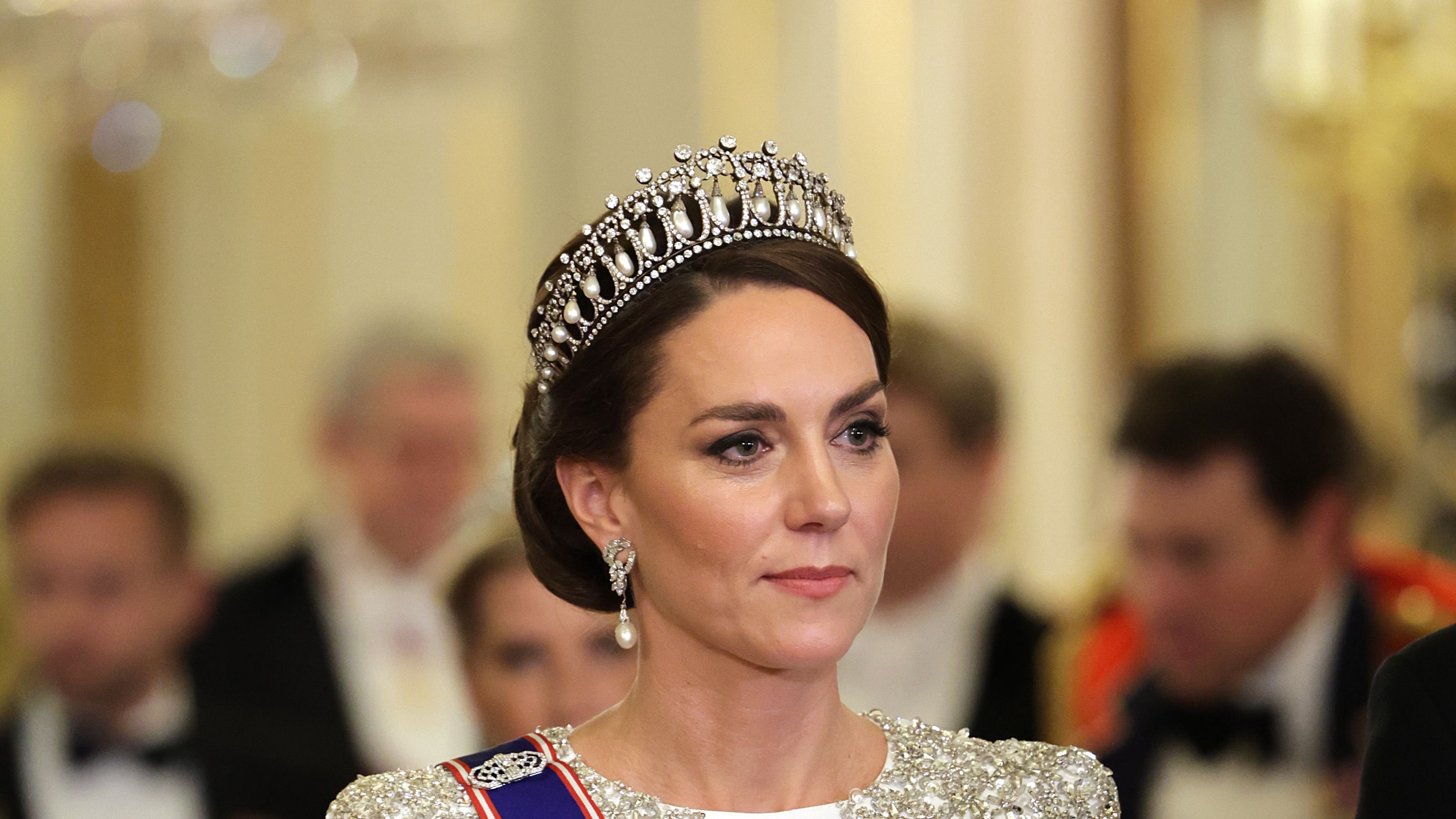 Kabarnya, Kate Middleton Akan Memakai Tiara Dalam Waktu Dekat