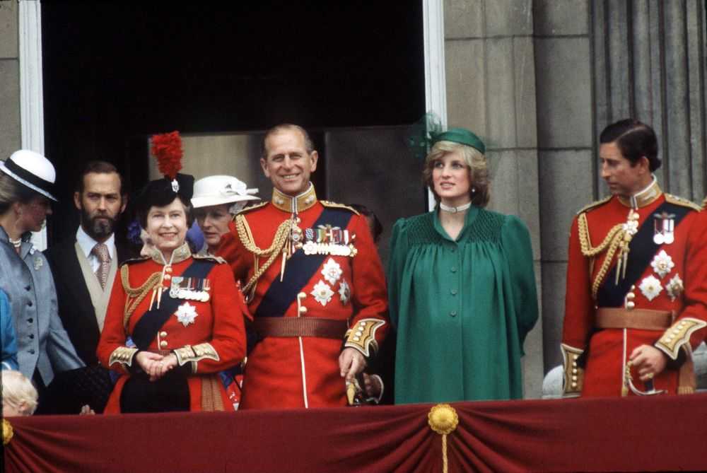 Momen Penyusup Kamar Ratu Elizabeth II di Istana Buckingham Diungkap di The Crown 4