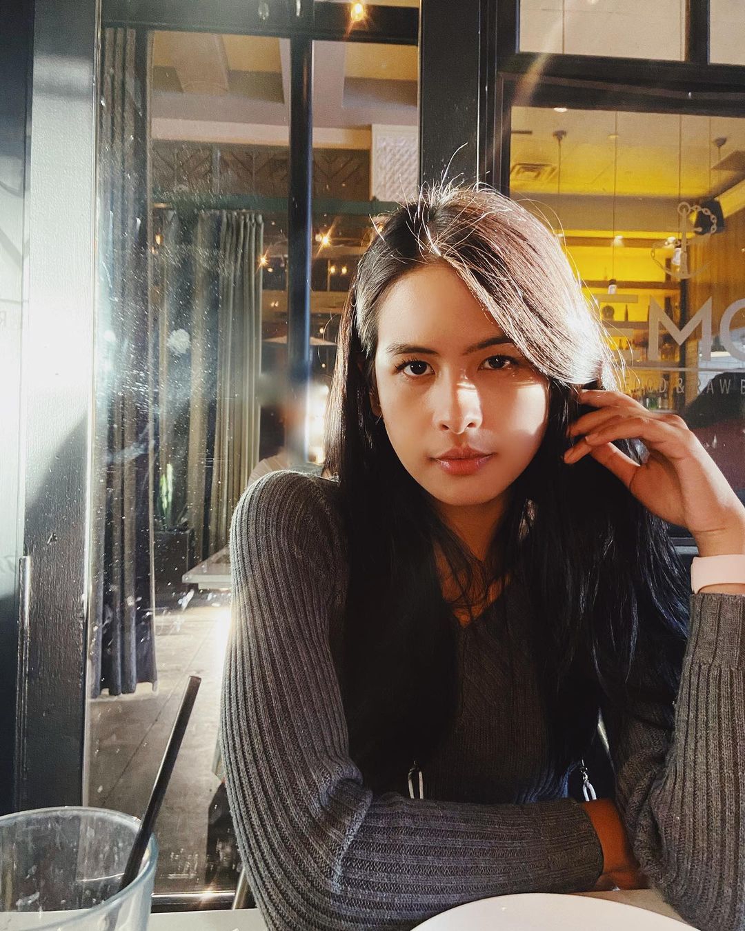 Maudy Ayunda Pamerkan Tampilan Santai nan Stylish yang Dapat Anda Tiru!