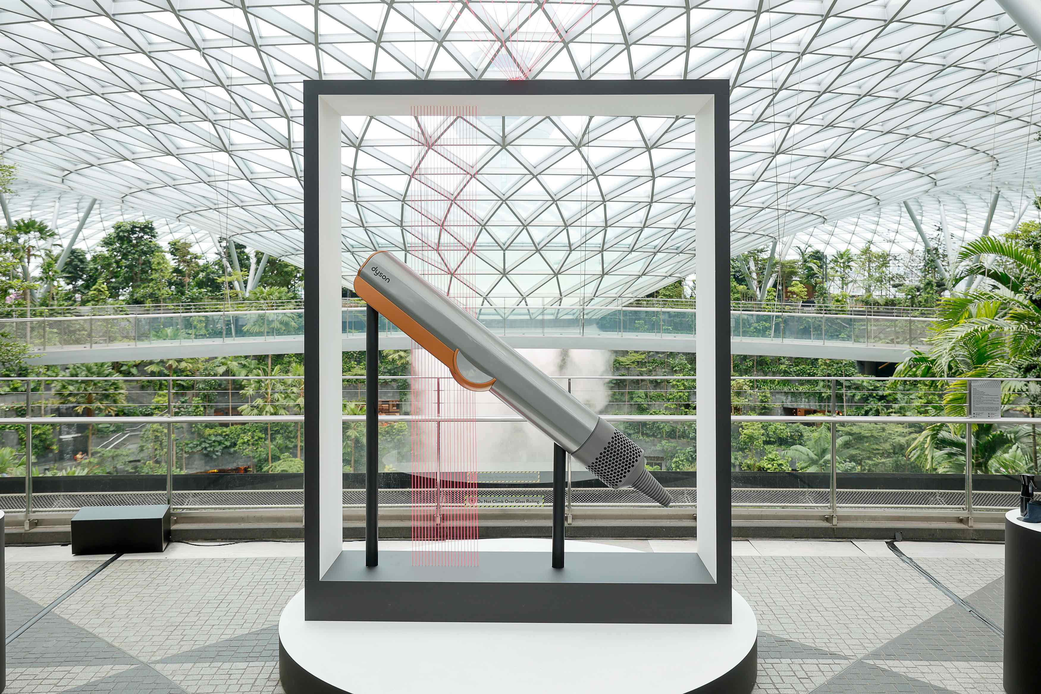 Pengalaman Berkunjung ke Global HQ Dyson untuk Berkenalan dengan Dyson Airstrait