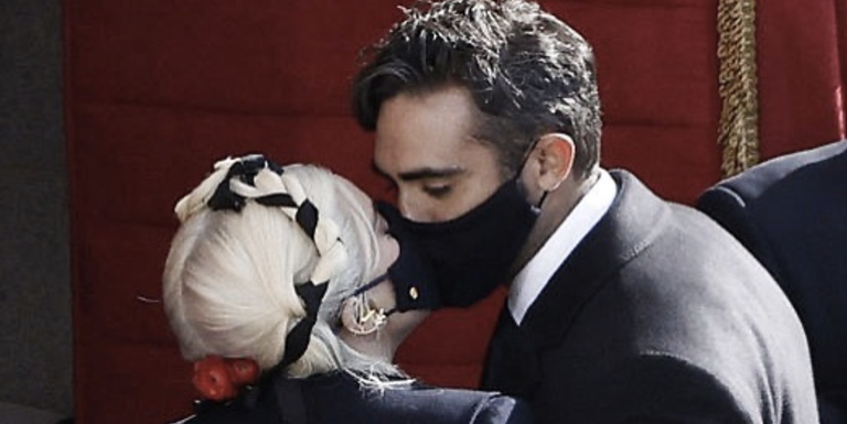 Lady Gaga dan Michael Polansky Pamerkan Momen Mesra di Acara Inagurasi Presiden dan Wakil Presiden Terpilih Joe Biden-Kamala Harris