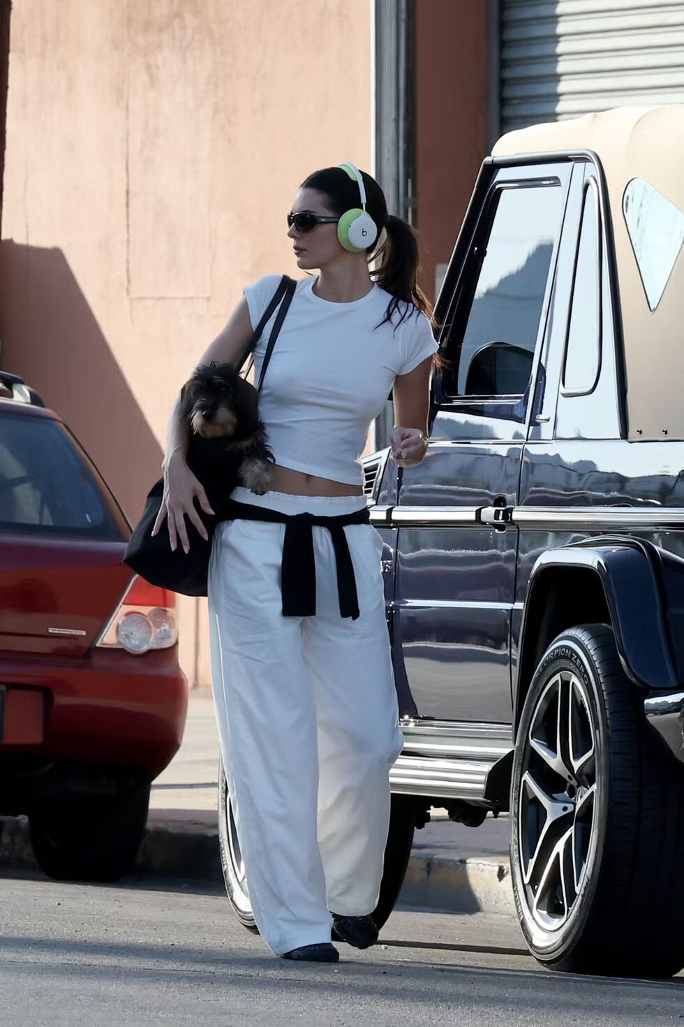 Kendall Jenner Buktikan Trik Styling Klasik It-Girl Tetap Terlihat Chic