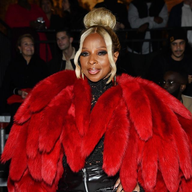 Mary J. Blige Pakai Busana Pernyataan di Detroit Fashion Show Bottega Veneta